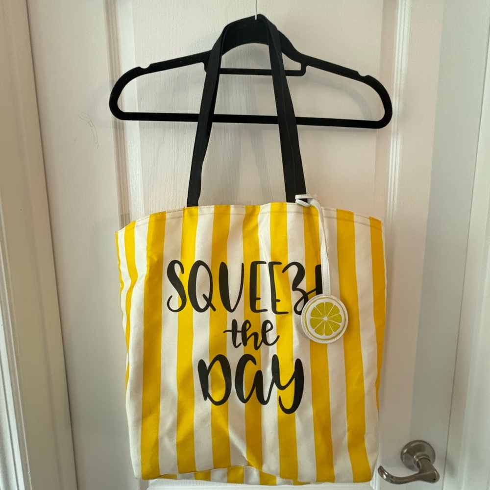 Squeeze The Day Tote View 3